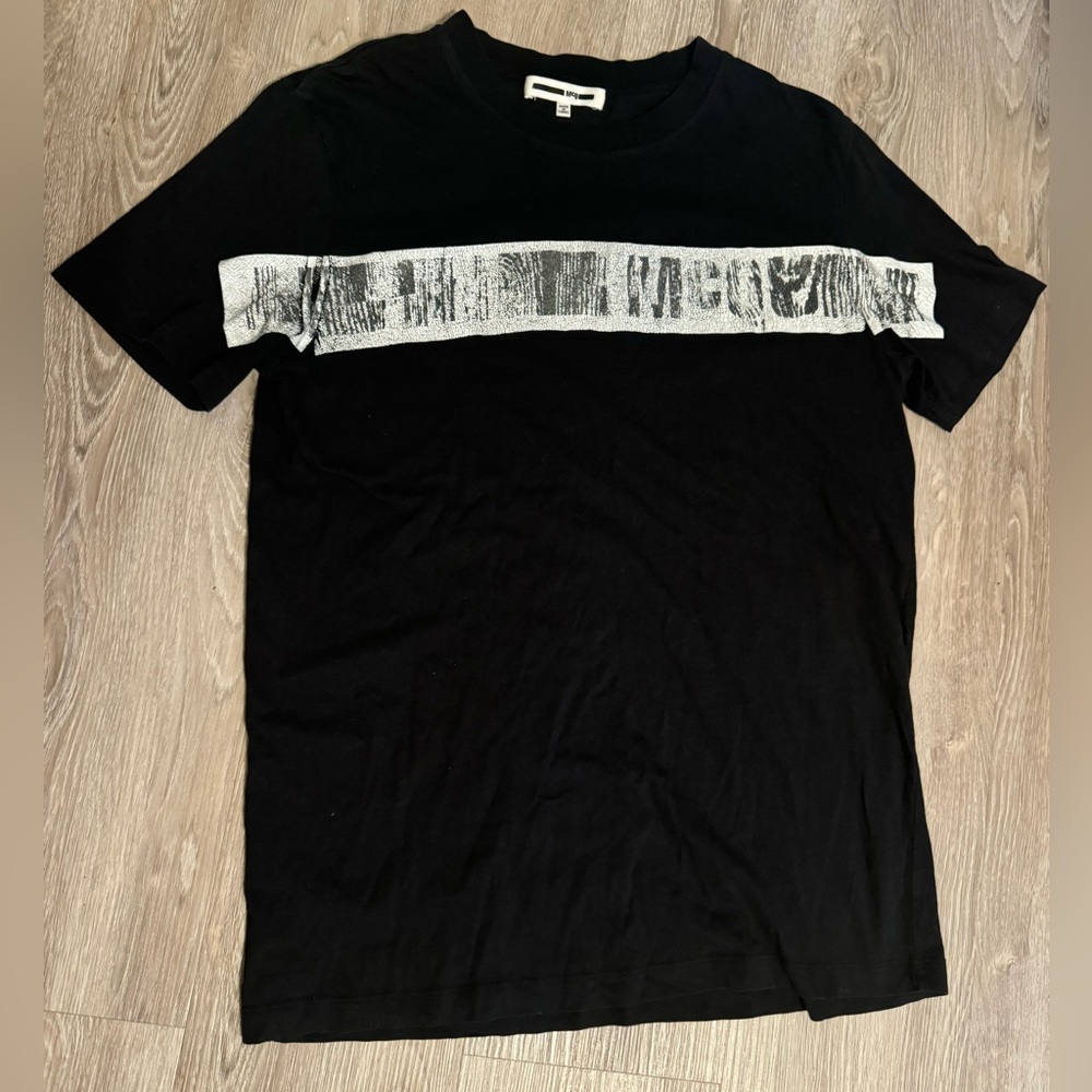 McQ Alexander McQueen graffiti Logo T-shirt Black & white Authentic EUC